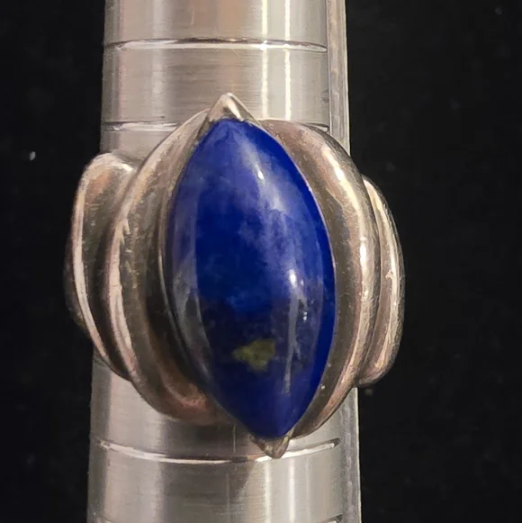 Sterling Silver Marked and Natural Lapis Oval Stone Ring 6.75 - Picture 1 of 9